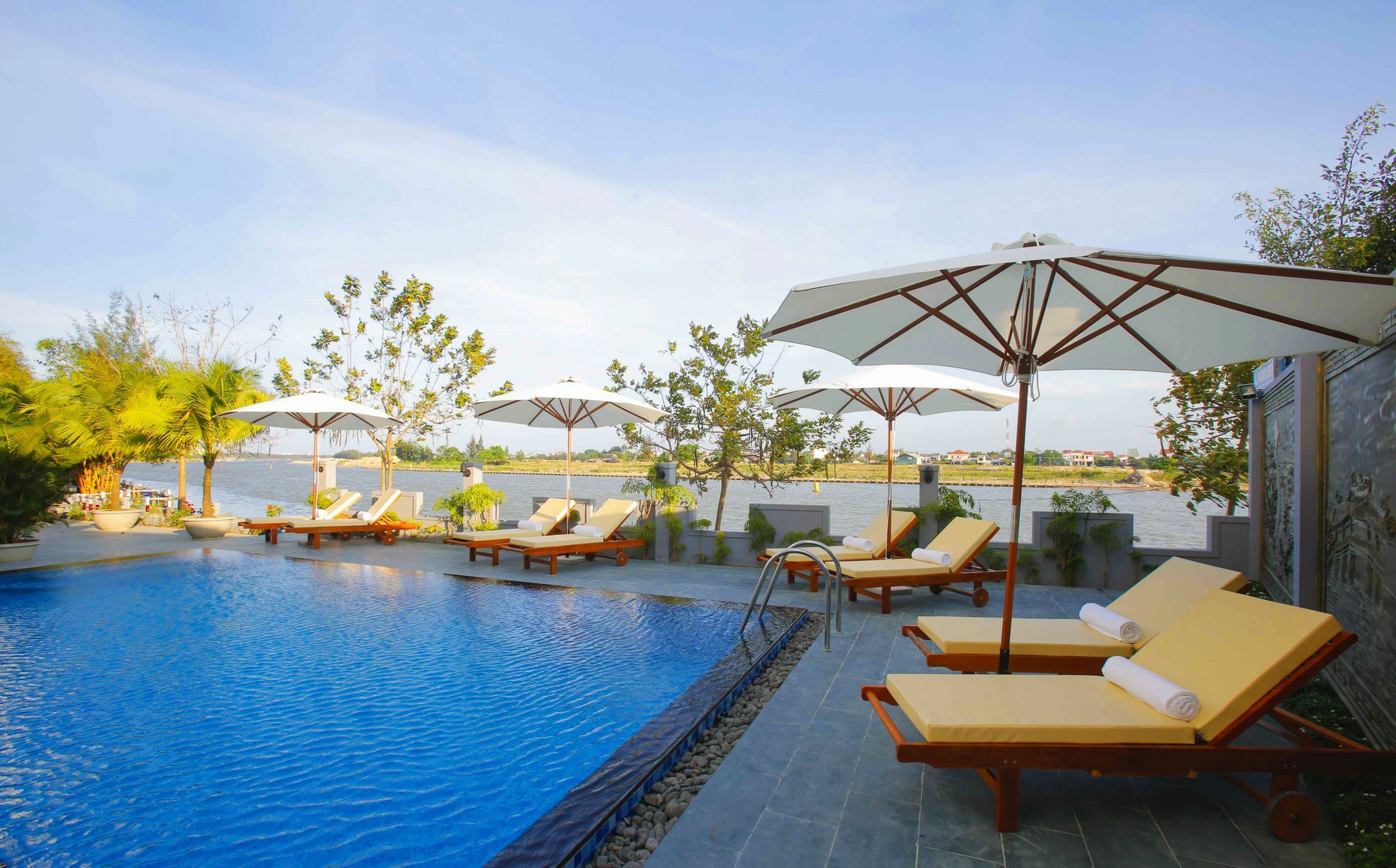 Riverside White House Boutique Hotel Hoi An Exterior foto